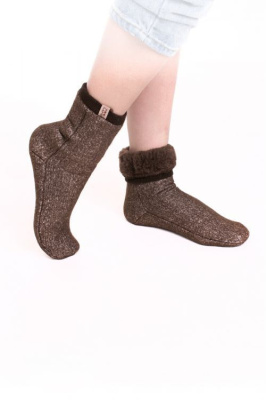 Носки меховые эластичные унисекс цвет шоколад размер 41-45