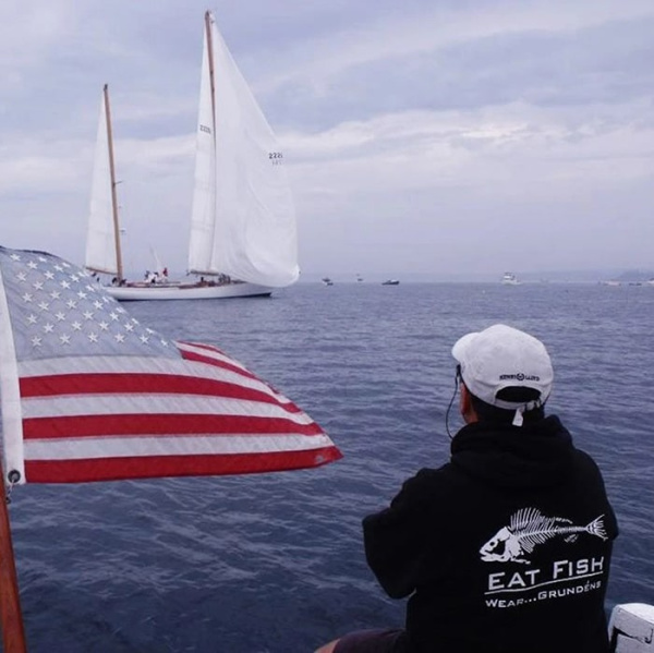 Толстовка Grundens Eat Fish Hooded Sweatshirt