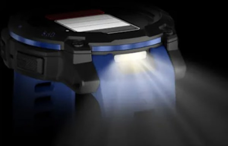 Instinct 3 – 45 мм AMOLED черные с сине/черным силиконовым ремешком