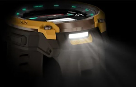 Instinct Crossover AMOLED цвета бронзы и солнечных лучей