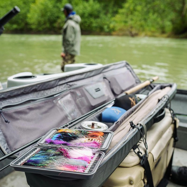 Сумка Simms GTS Spey Vault цвет Carbon