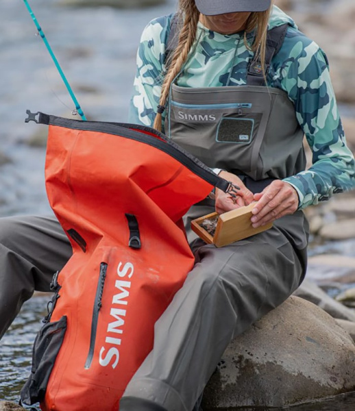 Рюкзак Simms Dry Creek Rolltop Backpack 30L черный